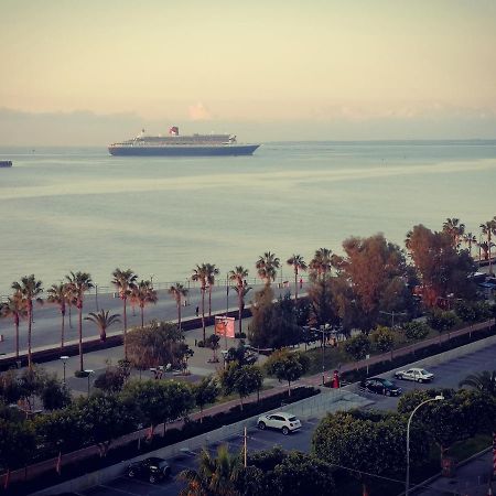A City-Center Seaview Penthouse At Oceanic Lemesos Exteriér fotografie