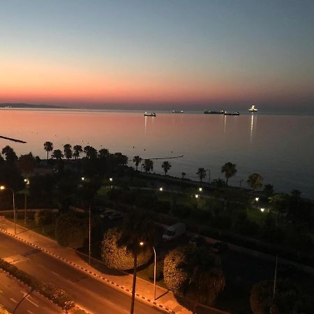 A City-Center Seaview Penthouse At Oceanic Lemesos Exteriér fotografie