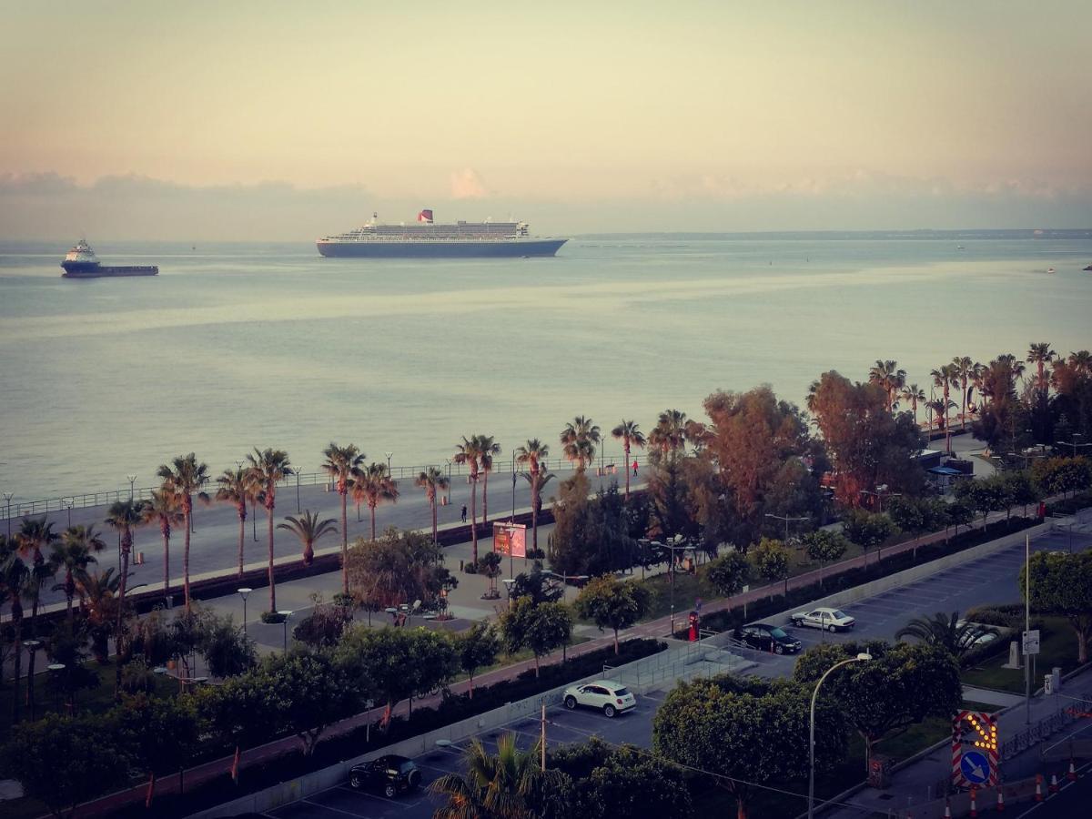 A City-Center Seaview Penthouse At Oceanic Lemesos Exteriér fotografie