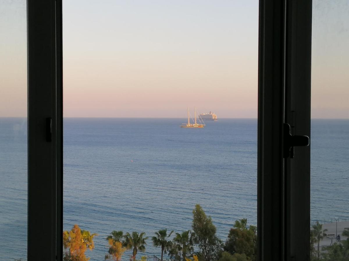 A City-Center Seaview Penthouse At Oceanic Lemesos Exteriér fotografie