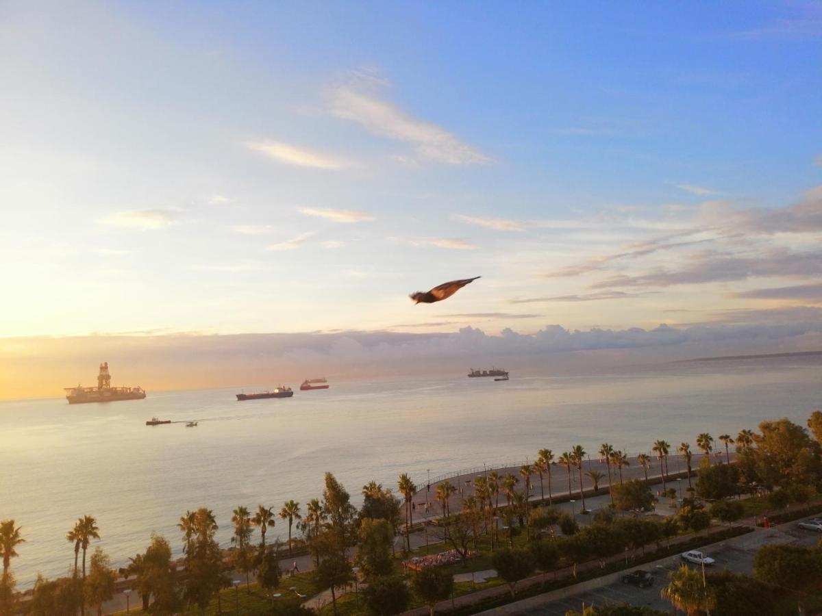 A City-Center Seaview Penthouse At Oceanic Lemesos Exteriér fotografie